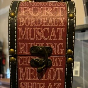 Vintage wine bottle gift box
